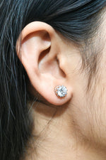 Load image into Gallery viewer, Solitaire Stud Earrings