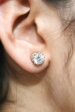 Load image into Gallery viewer, Solitaire Stud Earrings
