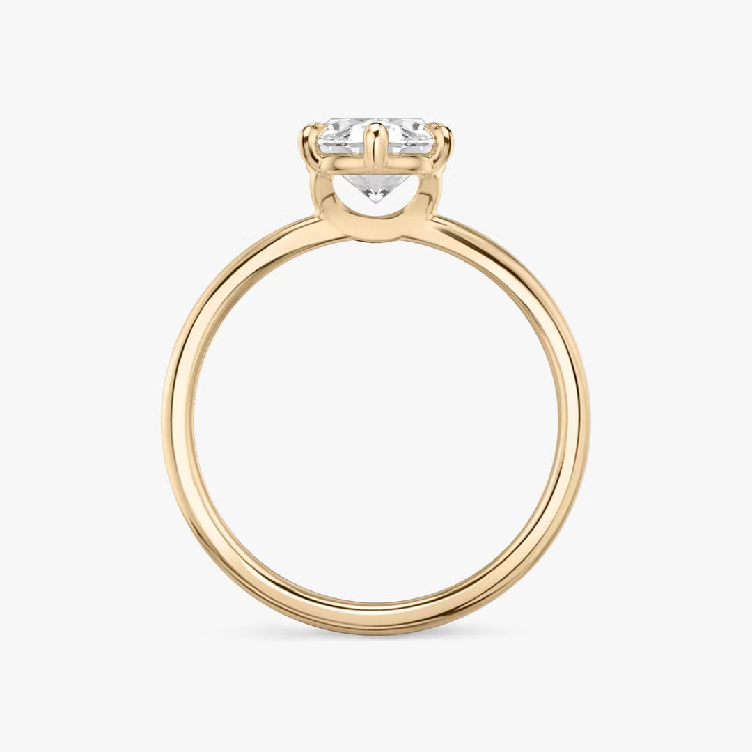 Oval Cut - Plain Band - 6 Prong Classic Ring - 18 K Gold