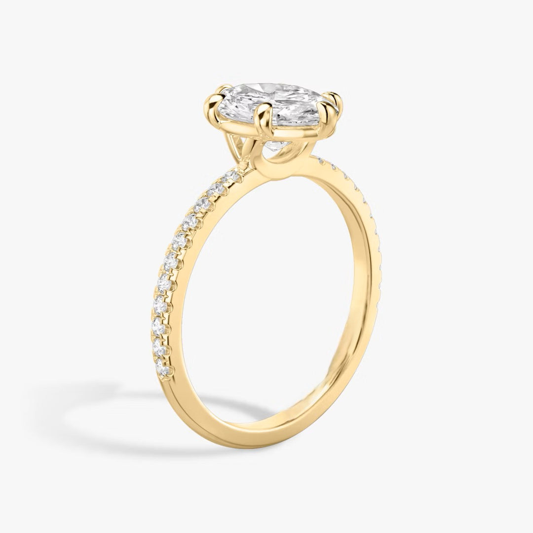 Oval Cut - Pave Band - 6 Prong Classic Ring - 18 K Gold