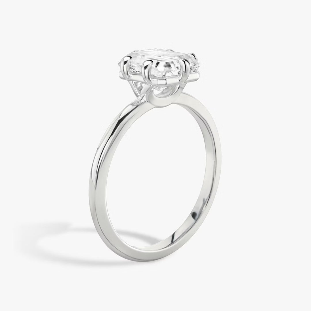 Radiant Cut - Plain Band - 6 Prong Classic Ring - 18 K Gold