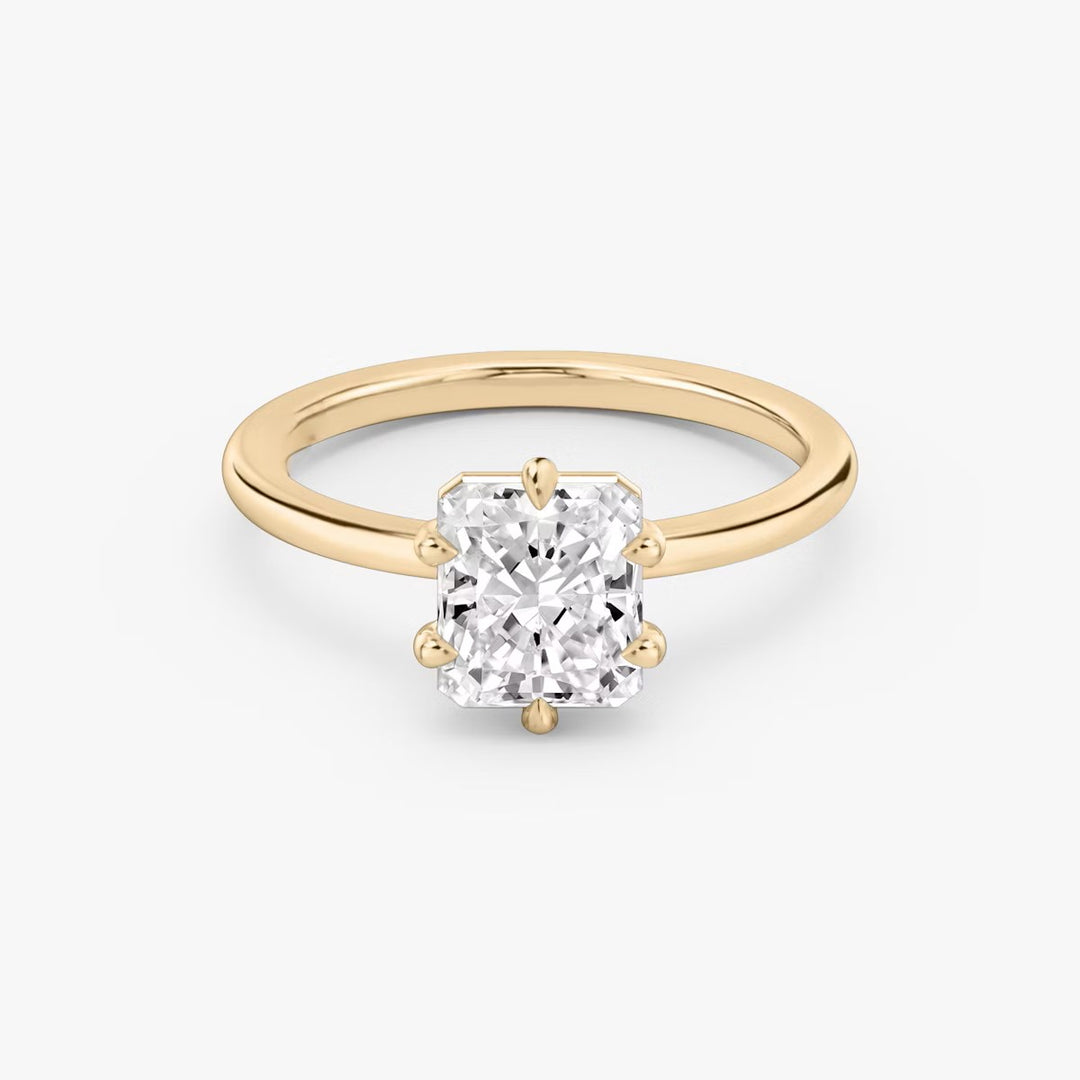 Radiant Cut - Plain Band - 6 Prong Classic Ring - 18 K Gold