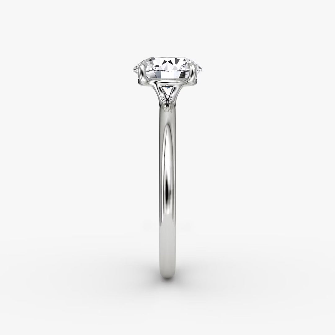 Round Cut - Plain Band - Classic Engagement Ring- 18 K Gold