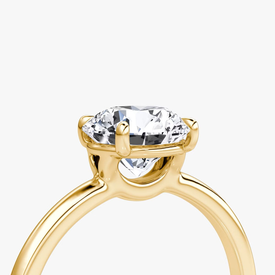 Round Cut - Plain Band - Classic Engagement Ring- 18 K Gold