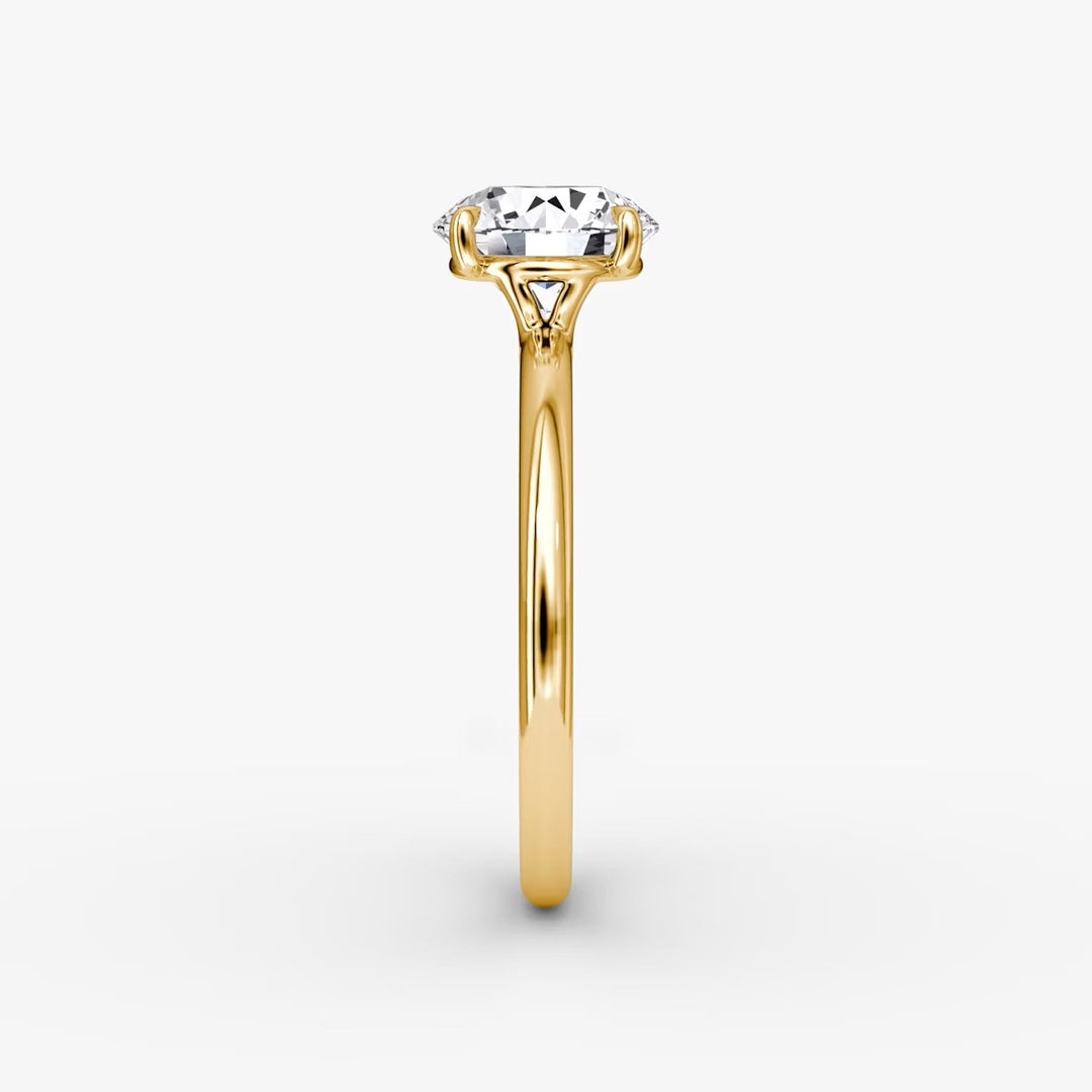 Round Cut - Plain Band - Classic Engagement Ring- 18 K Gold