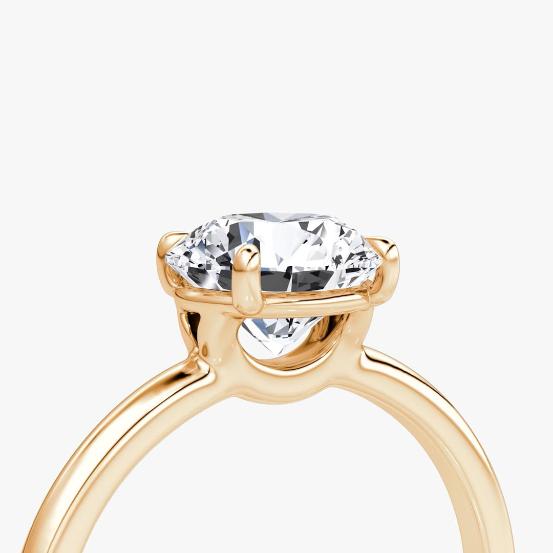 Round Cut - Plain Band - Classic Engagement Ring- 18 K Gold
