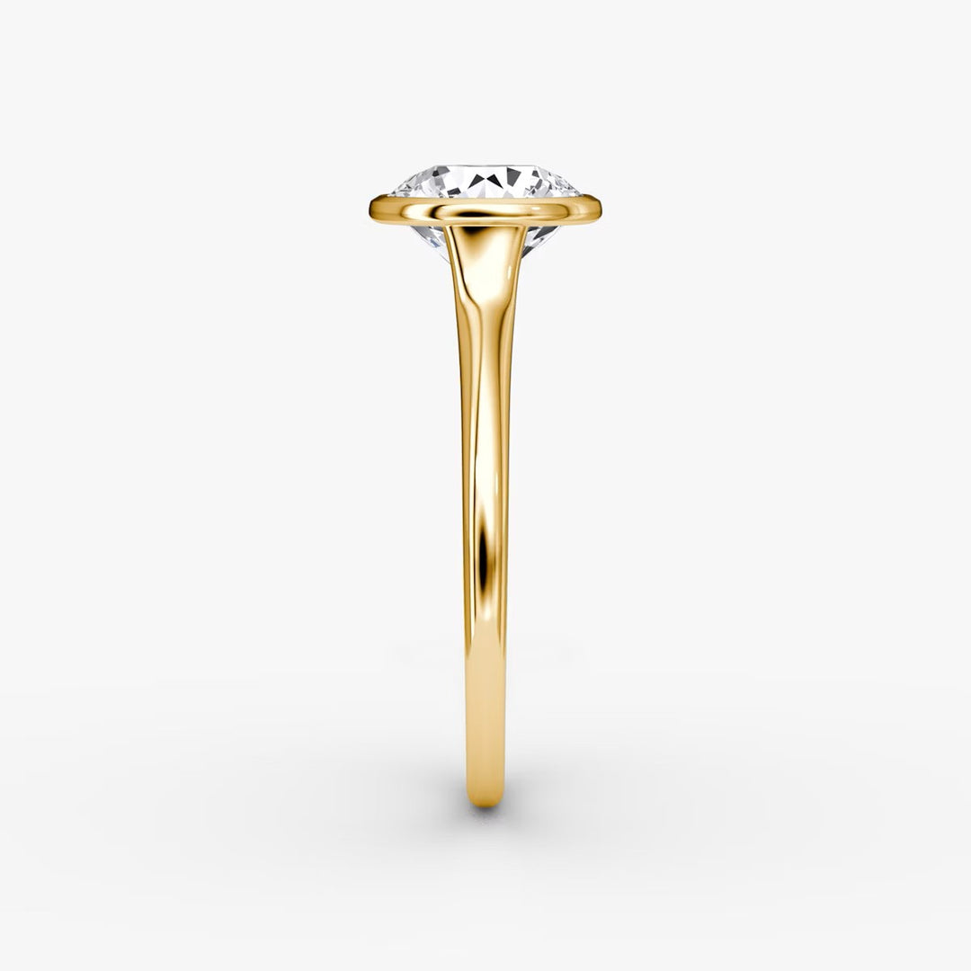 Round Cut - Bezel Ring - 18 K Gold