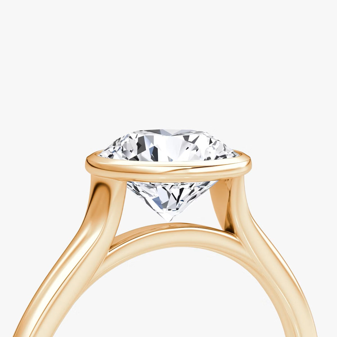 Round Cut - Bezel Ring - 14 K Gold