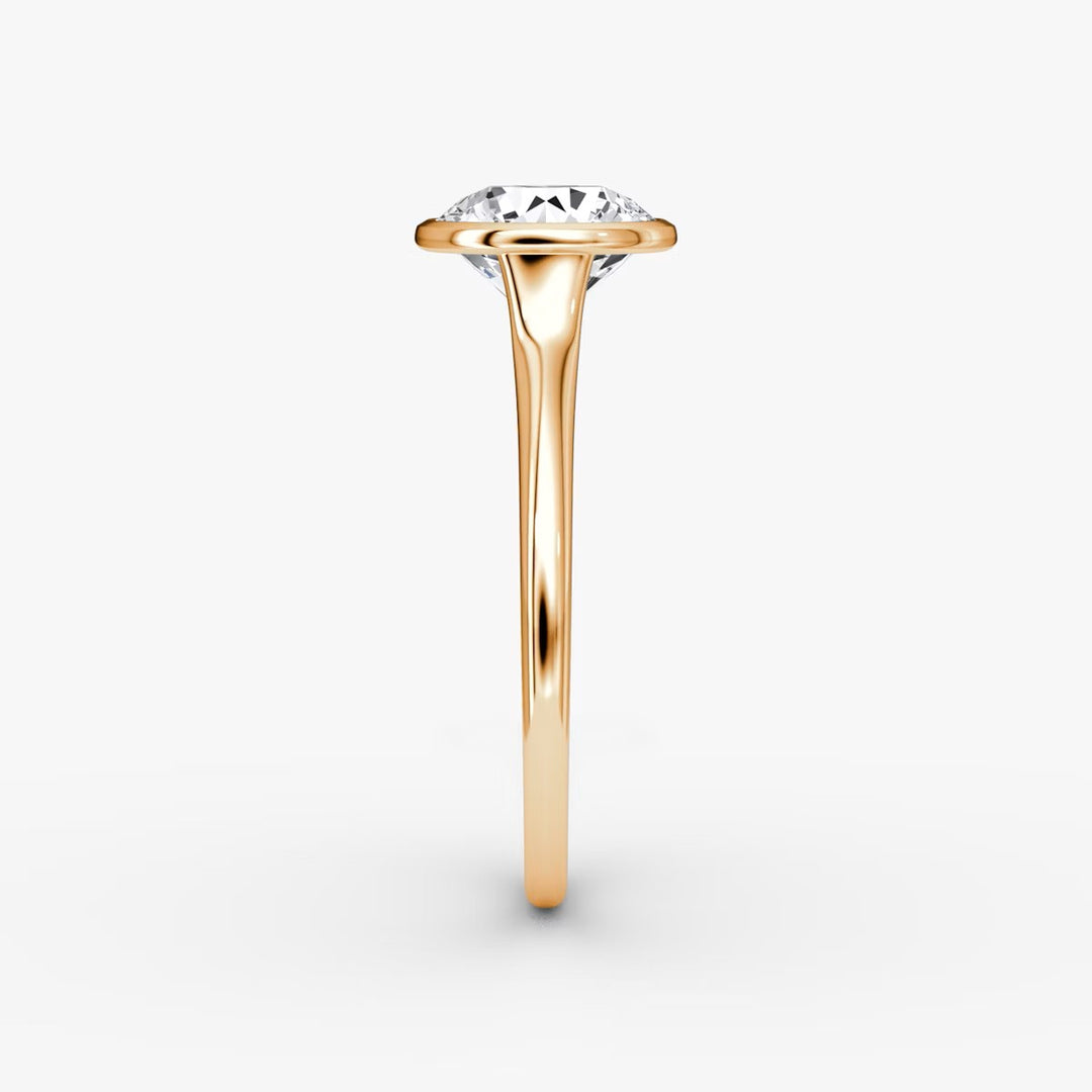 Round Cut - Bezel Ring - 18 K Gold