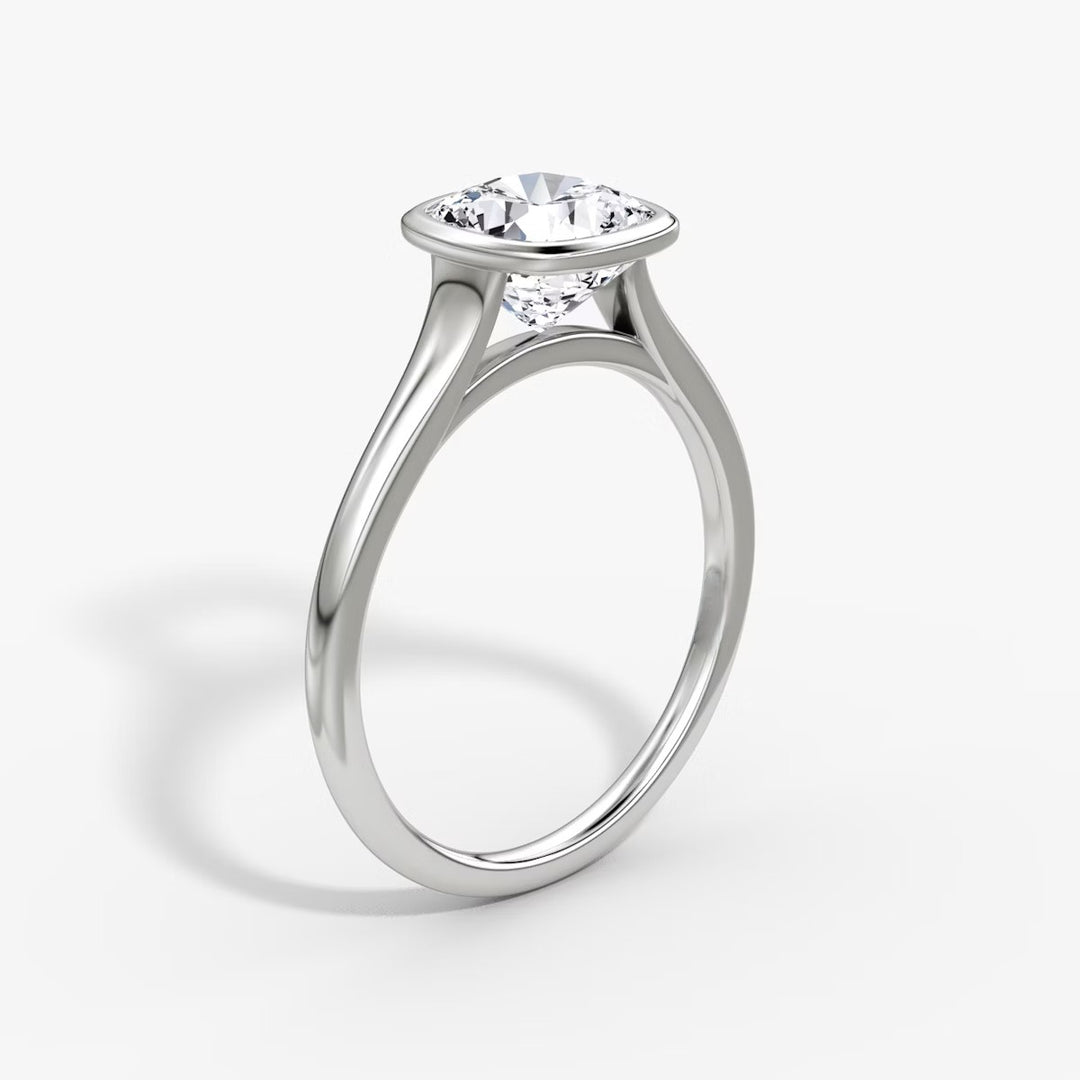Cushion Cut - Bezel Ring - 14 K Gold