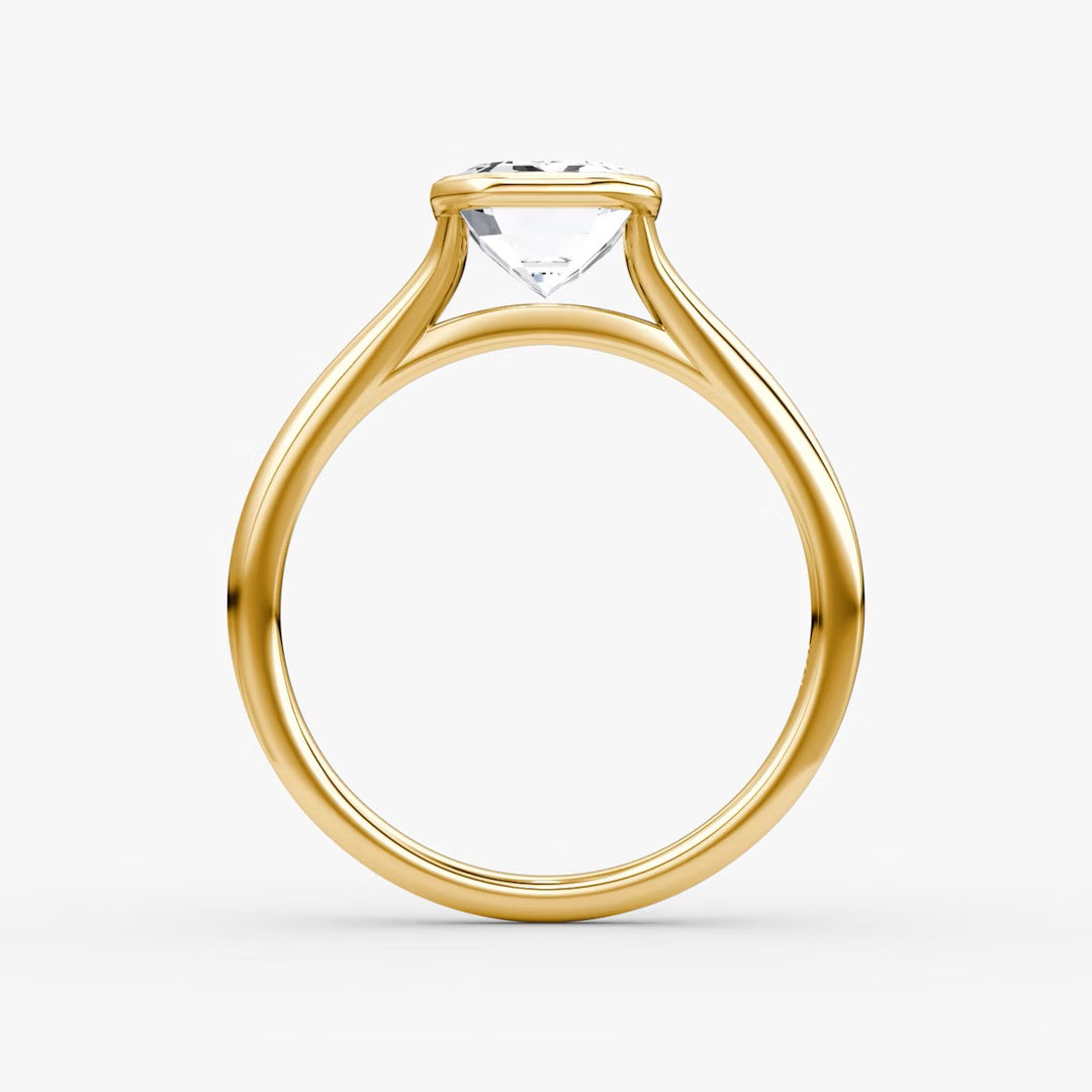 Emerald Cut - Bezel Ring - 18 K Gold
