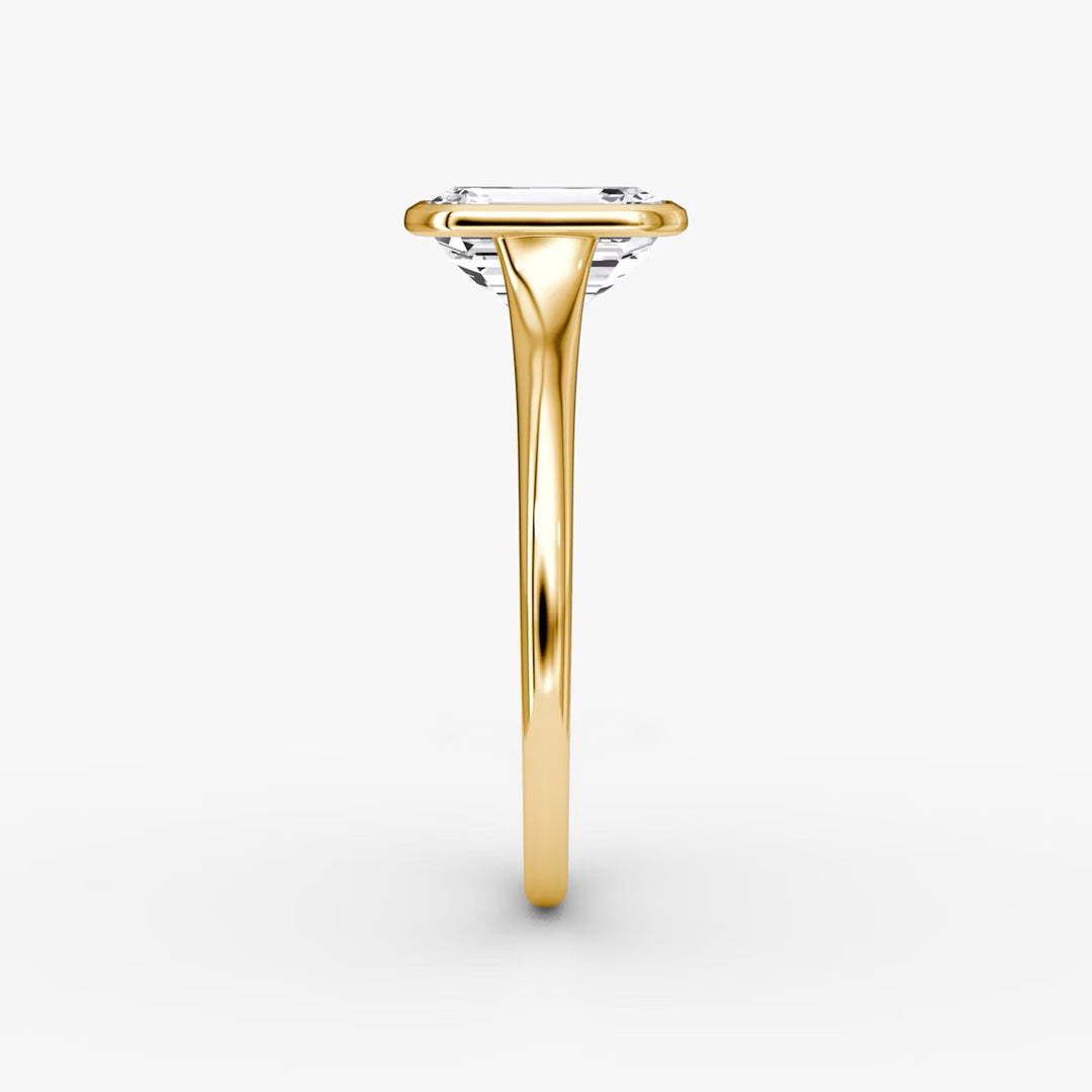 Emerald Cut - Bezel Ring - 14 K Gold