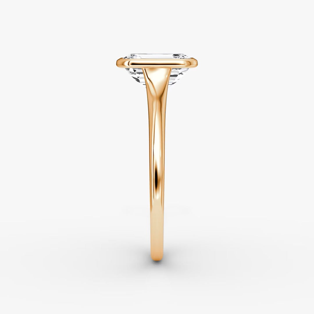 Emerald Cut - Bezel Ring - 18 K Gold