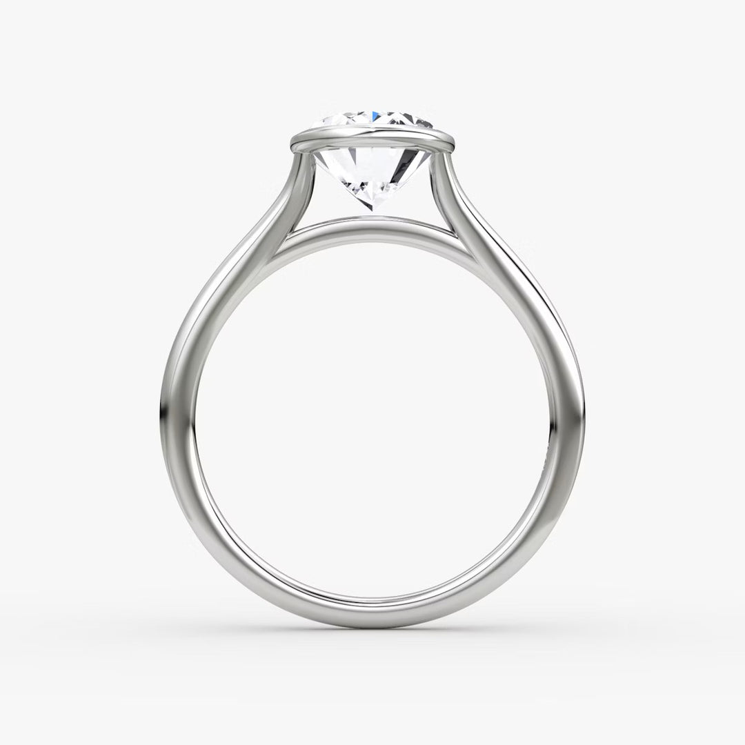 Oval Cut - Bezel Ring - 14 K Gold