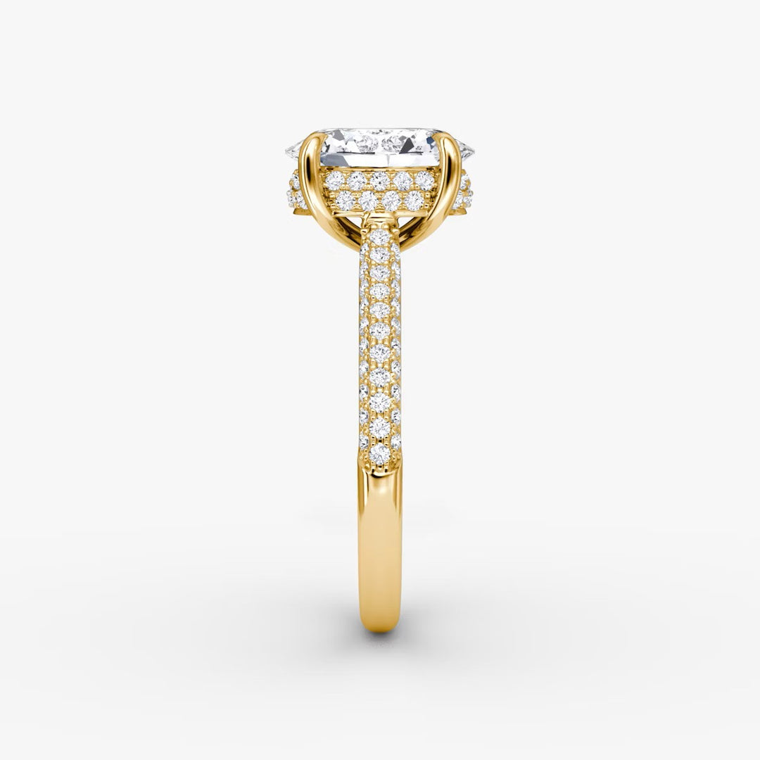 Oval Cut - Royal Pave Ring - 18 K Gold