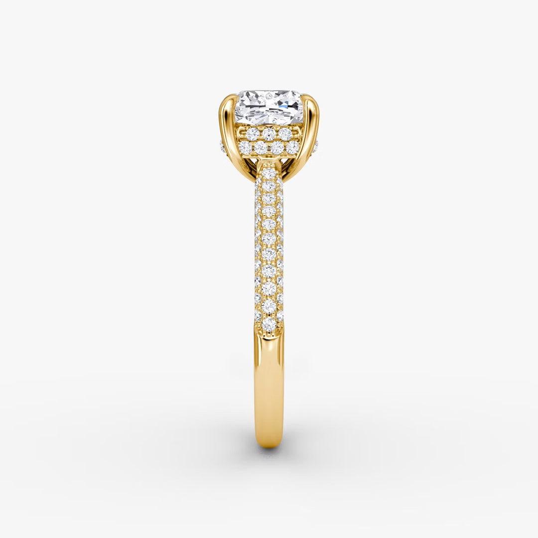 Cushion Cut - Royal Pave Ring - 18 K Gold