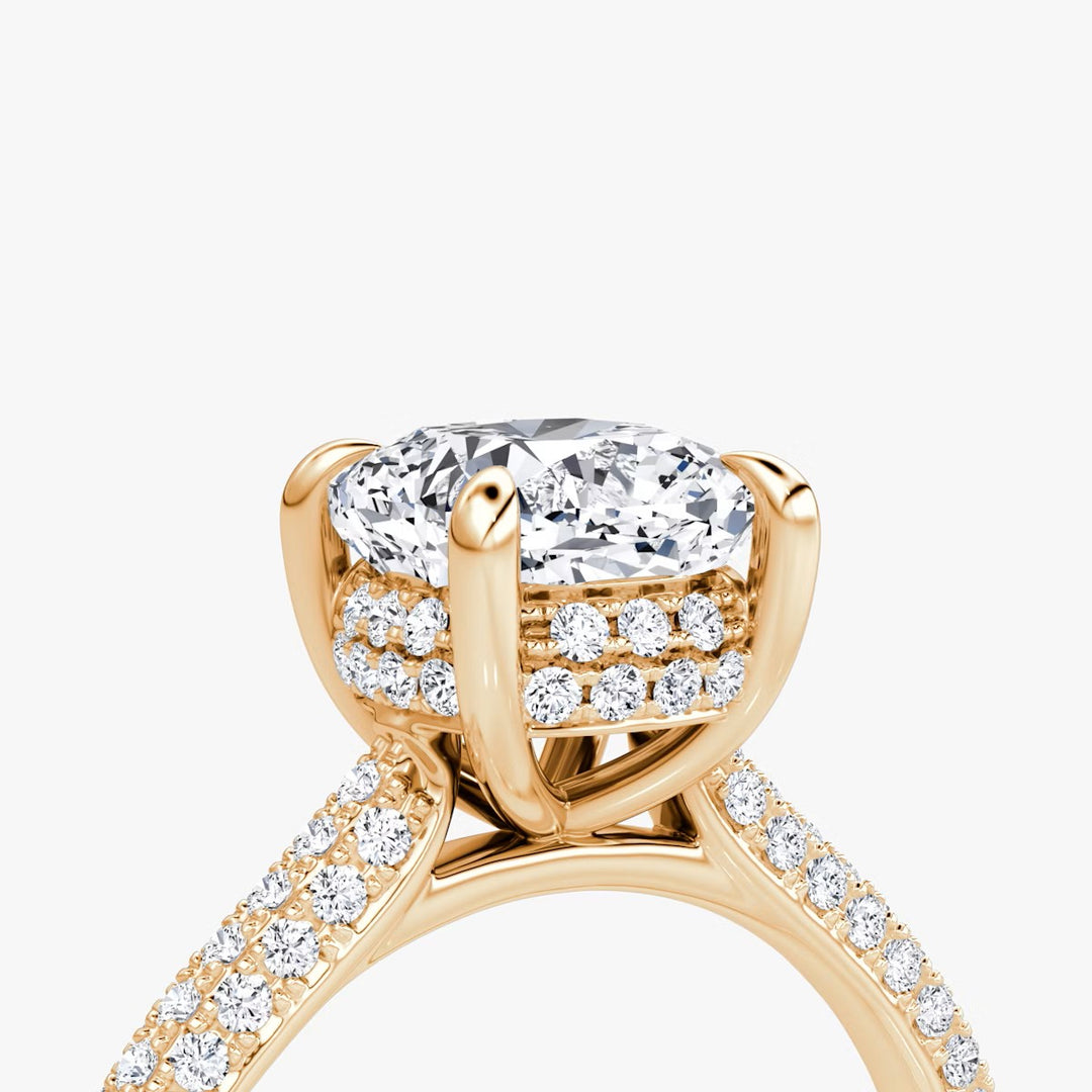 Cushion Cut - Royal Pave Ring - 18 K Gold