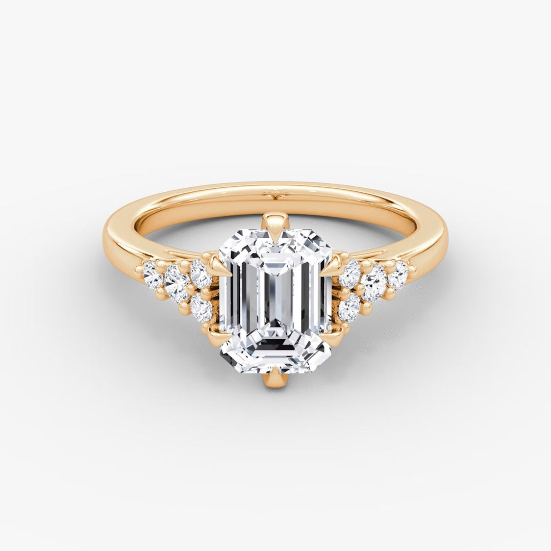 Emerald Cut - Plain Band - Cluster Ring - 18 K Gold