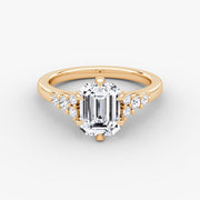Emerald Cut - Plain Band - Cluster Ring - 18 K Gold