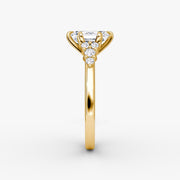 Emerald Cut - Plain Band - Cluster Ring - 18 K Gold
