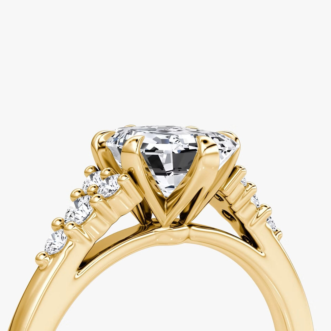 Emerald Cut - Plain Band - Cluster Ring - 14 K Gold
