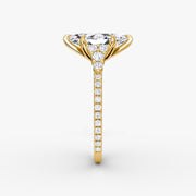 Marquise Cut - Pave Band - Cluster Ring - 18 K Gold