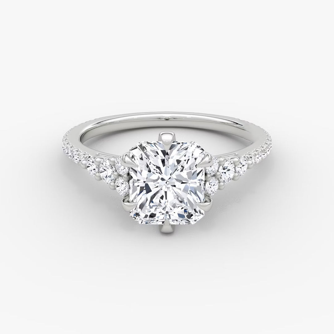 Radiant Cut - Pave Band - Cluster Ring - 18 K Gold
