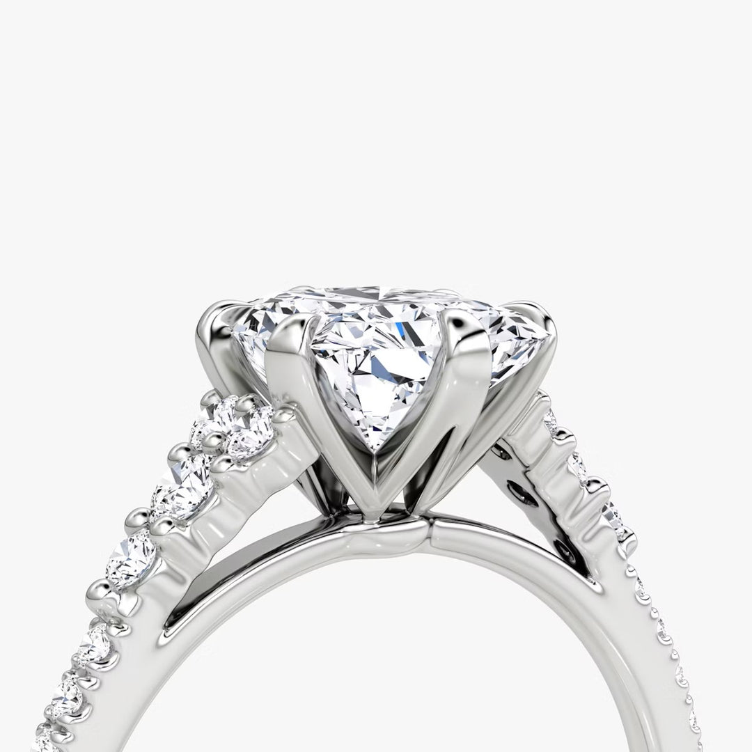 Radiant Cut - Pave Band - Cluster Ring - 18 K Gold