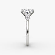 Radiant Cut - Plain Band - Cluster Ring - 18 K Gold