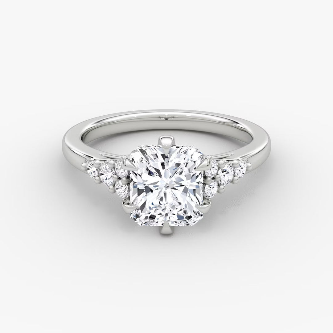 Radiant Cut - Plain Band - Cluster Ring - 18 K Gold