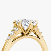 Radiant Cut - Plain Band - Cluster Ring - 18 K Gold