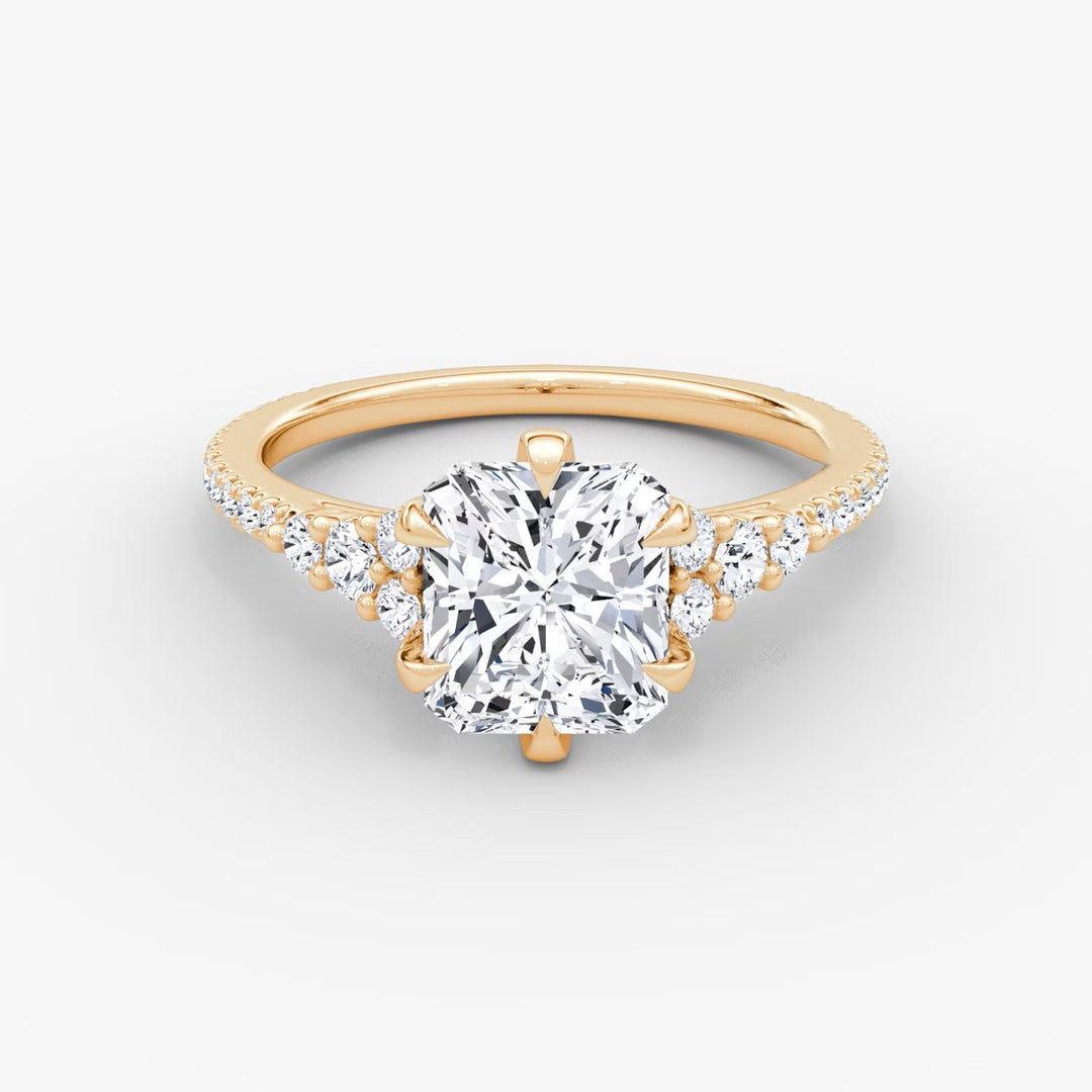 Radiant Cut - Pave Band - Cluster Ring - 18 K Gold