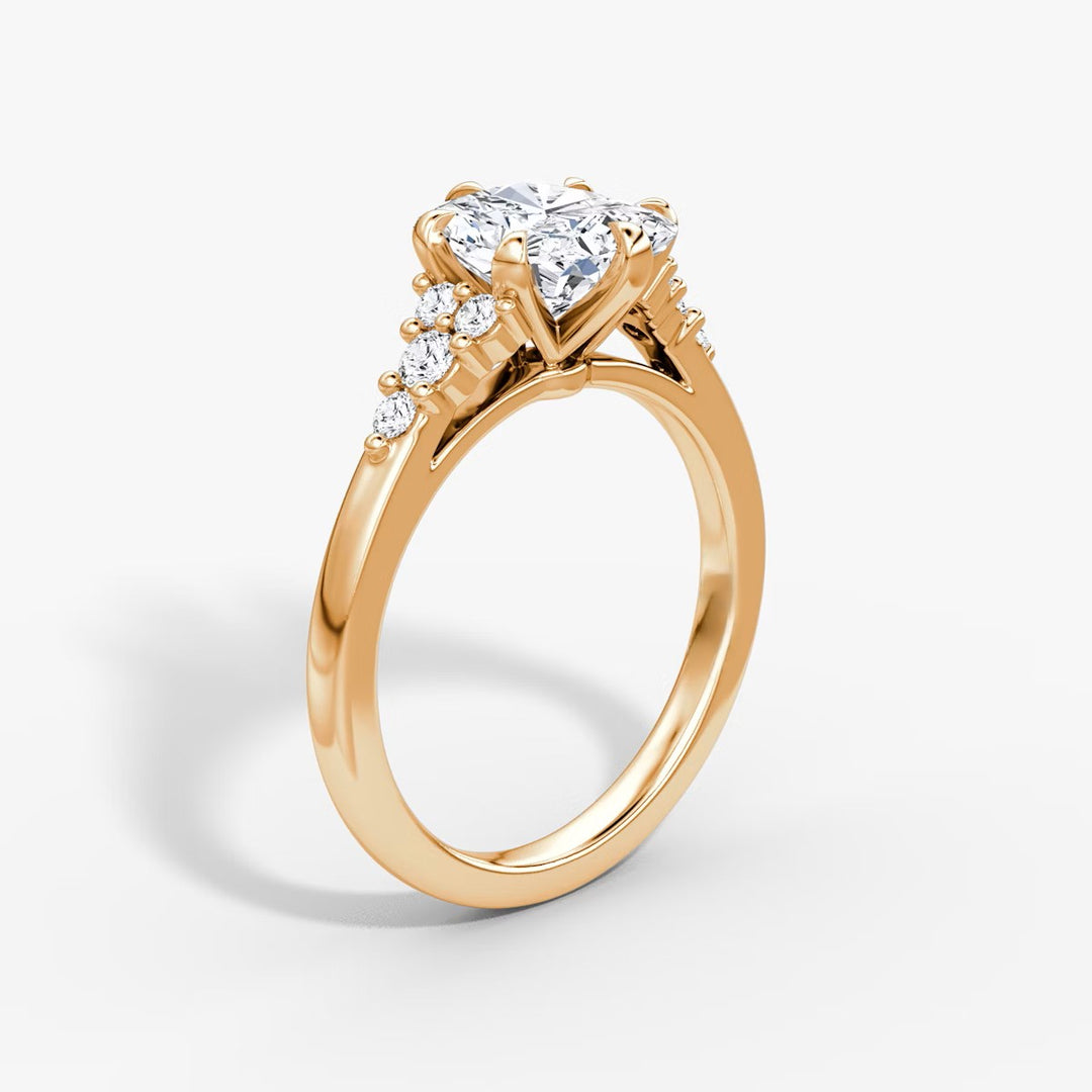 Radiant Cut - Plain Band - Cluster Ring - 18 K Gold