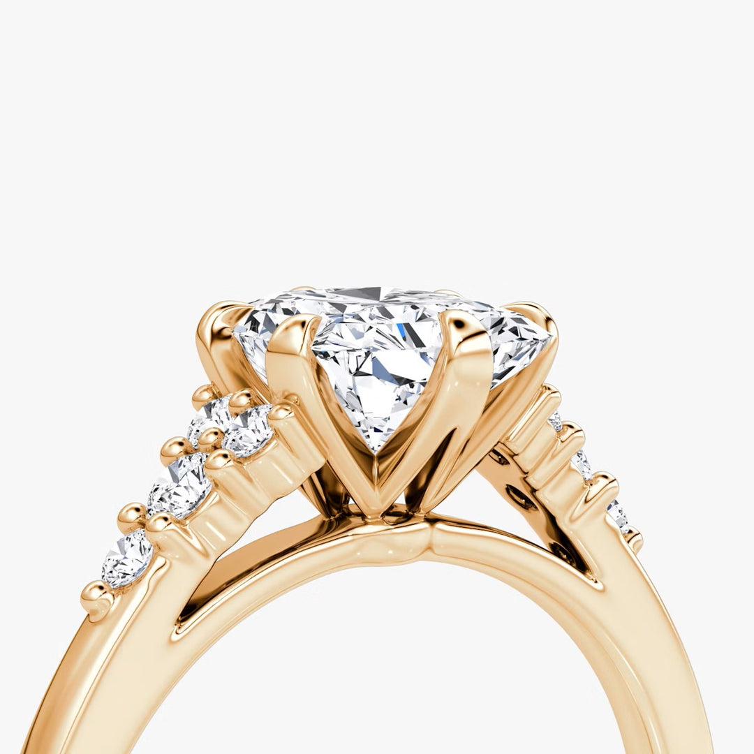 Radiant Cut - Plain Band - Cluster Ring - 14 K Gold