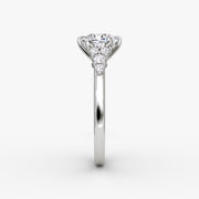 Cushion Cut - Plain Band - Cluster Ring - 18 K Gold