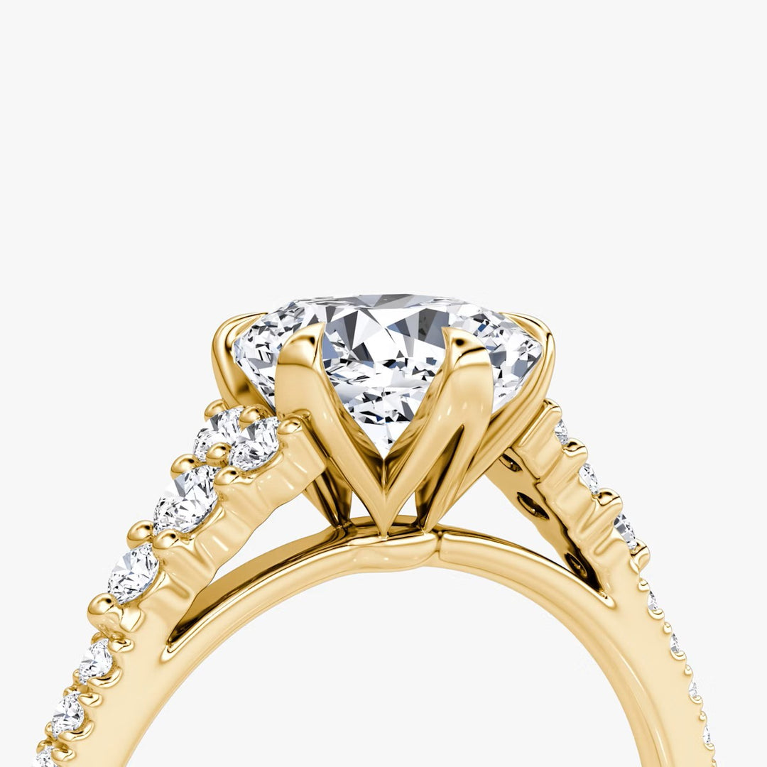 Cushion Cut - Pave Band - Cluster Ring - 18 K Gold