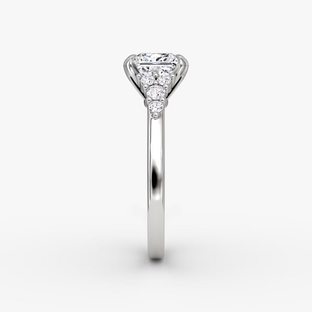 Princess Cut - Plain Band - Cluster Ring - 14 K Gold