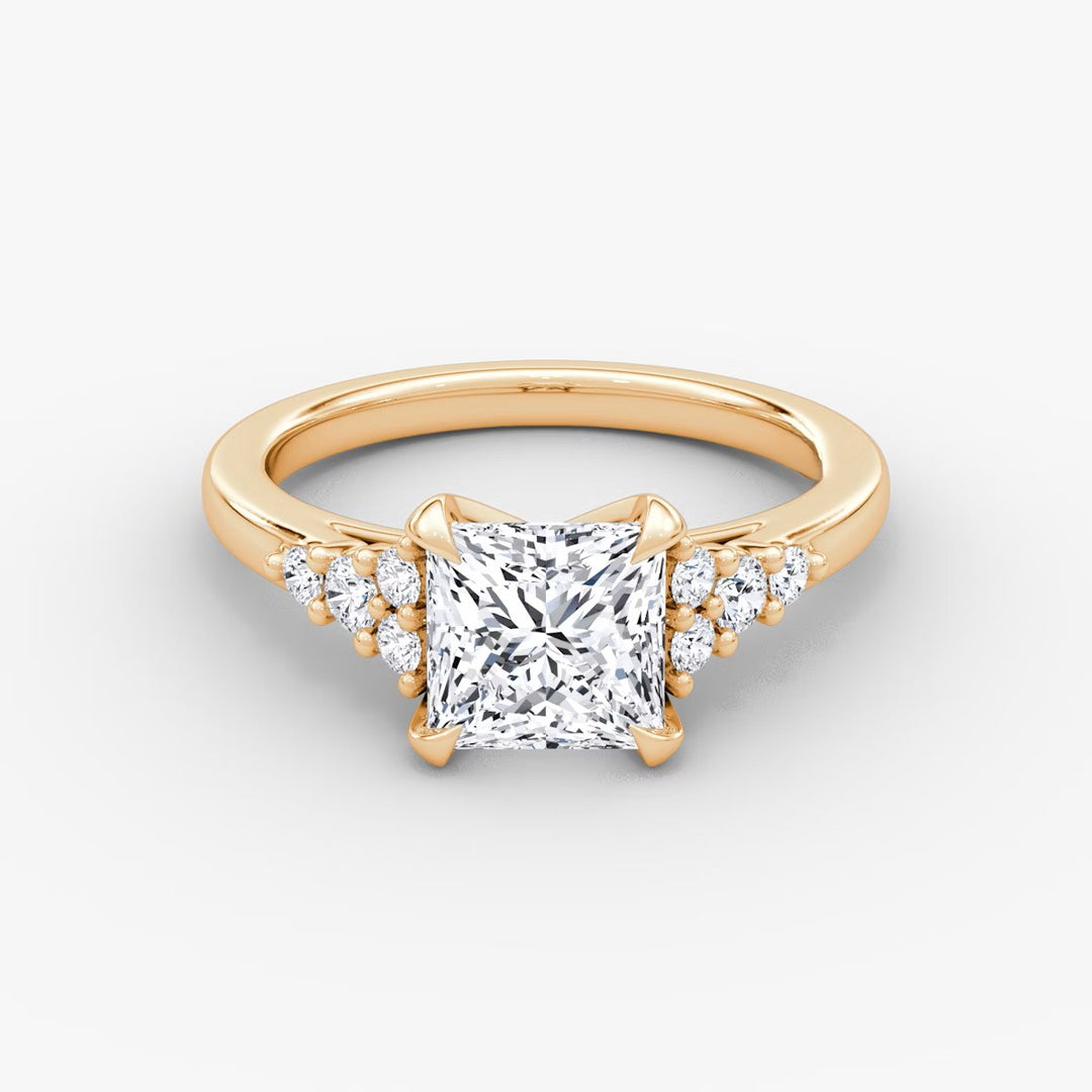 Princess Cut - Plain Band - Cluster Ring - 18 K Gold