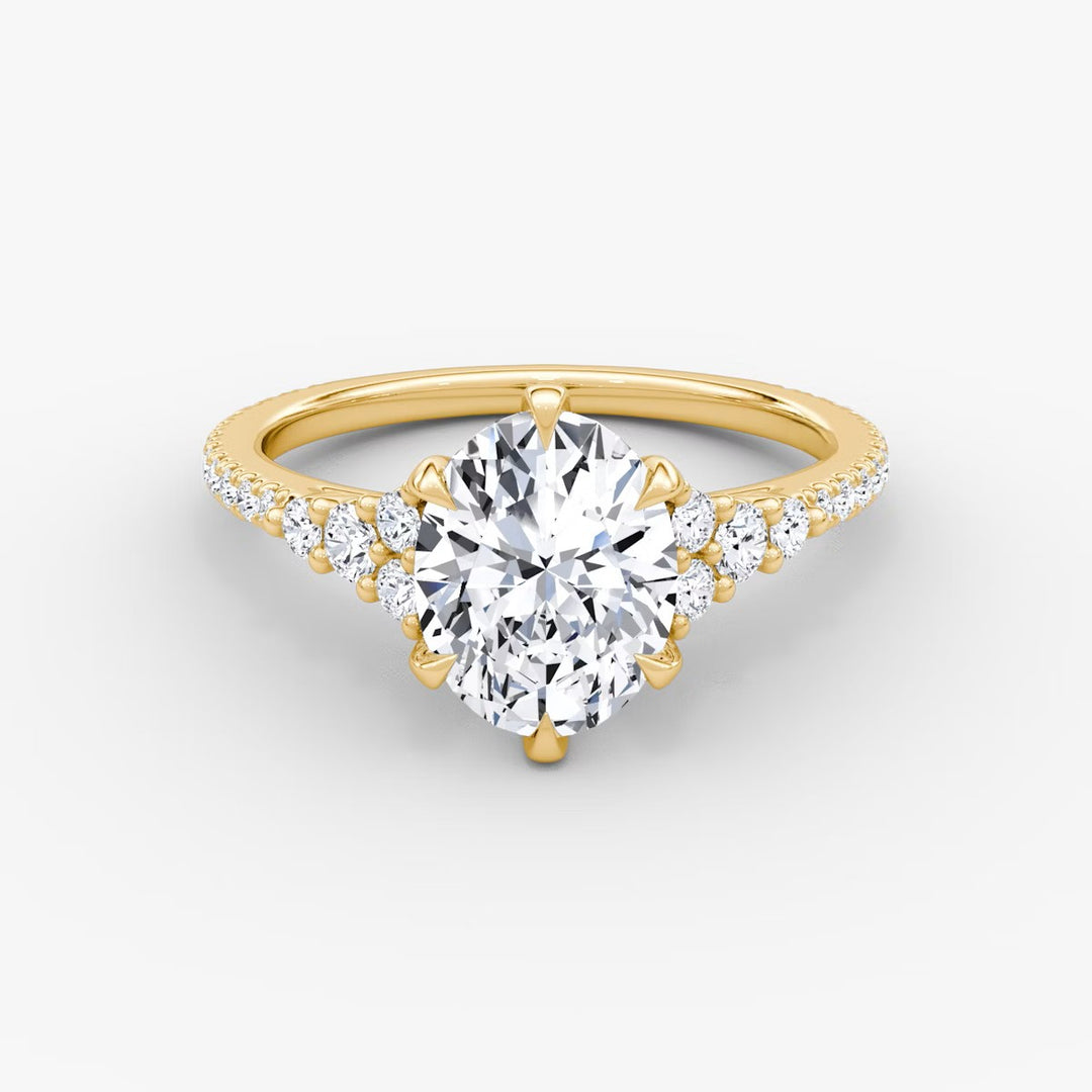 Oval Cut - Pave Band - Cluster Ring - 18 K Gold
