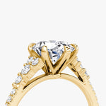 Load image into Gallery viewer, Oval Cut - Pave Band - Cluster Ring - 18 K Gold
