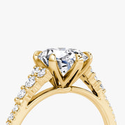 Oval Cut - Pave Band - Cluster Ring - 18 K Gold