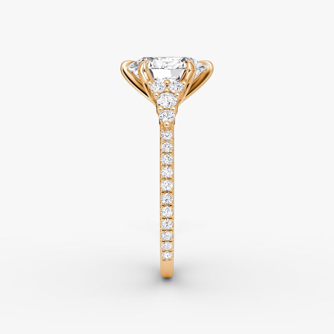 Oval Cut - Pave Band - Cluster Ring - 14 K Gold