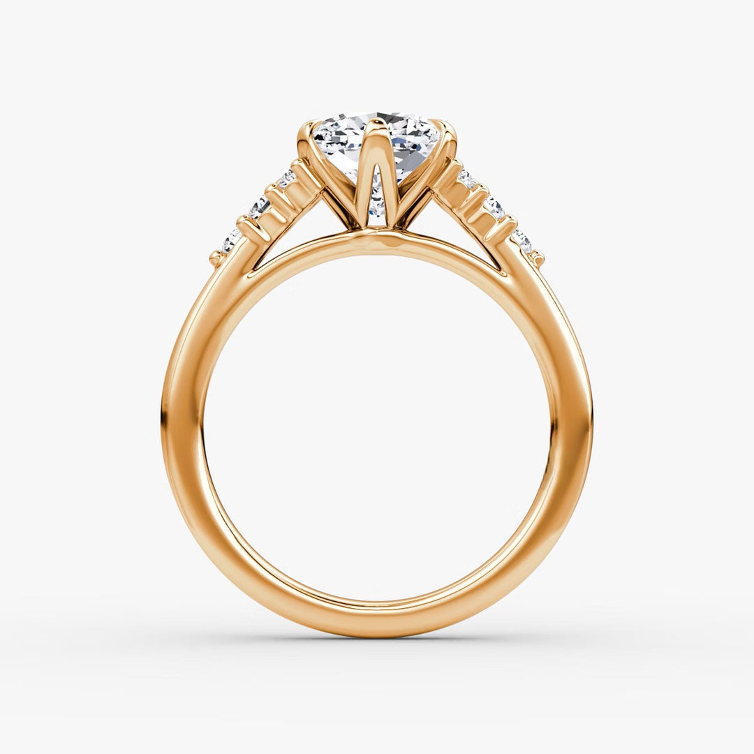 Cushion Cut - Plain Band - Cluster Ring - 18 K Gold
