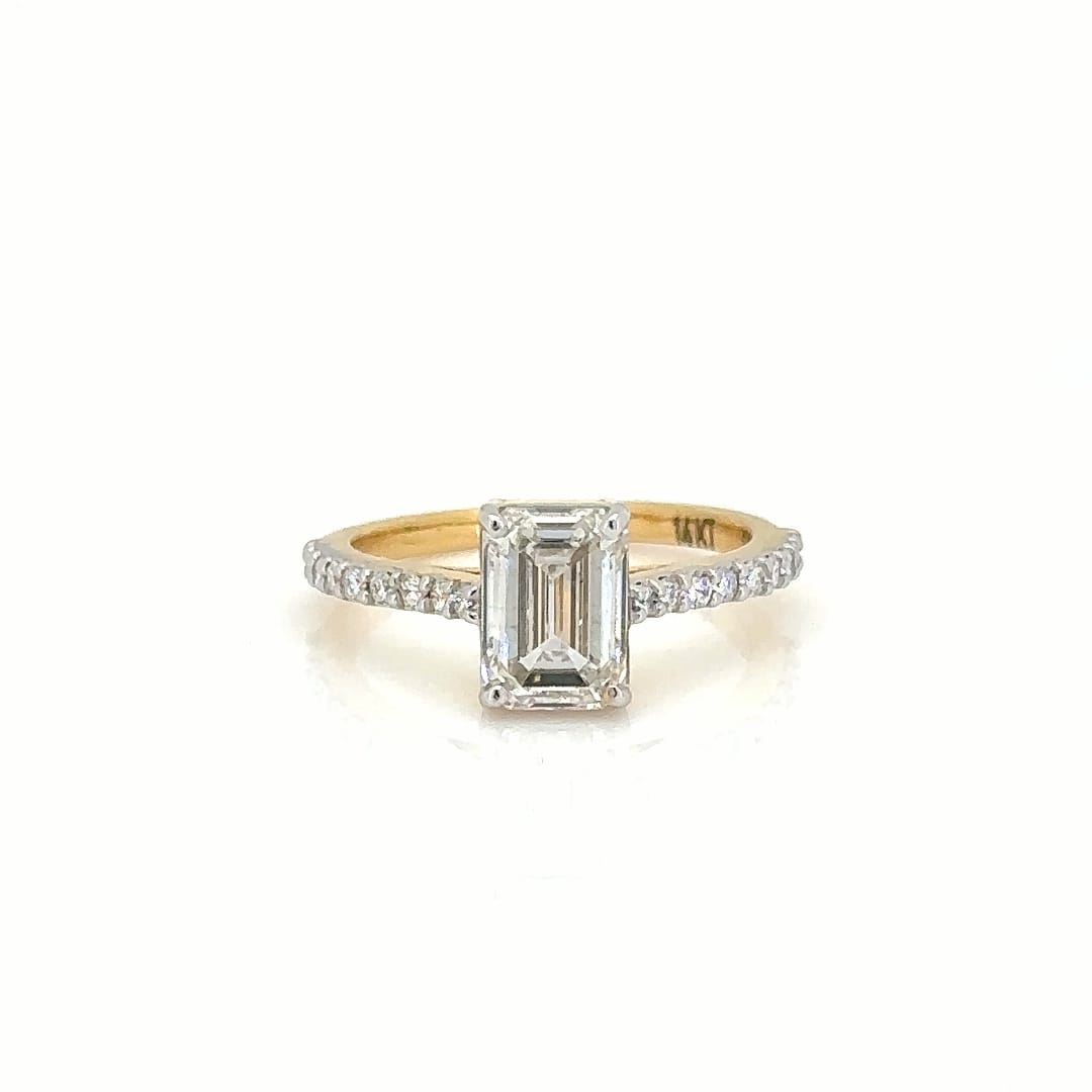 '14 Carat Gold - IGI Certified 1.5 Carat Emerald cut Lab Grown Diamond - Engagement Ring