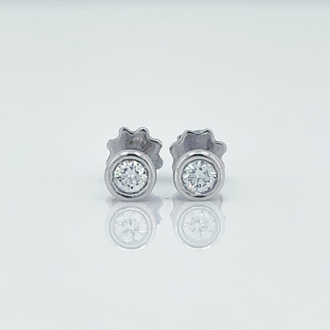Earrings - 14 Carat Gold - IGI Certified 0.2 Carat Lab Grown Diamonds- VVS E Colour