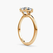 Oval Cut - Plain Band - 6 Prong Classic Ring - 14 K Gold