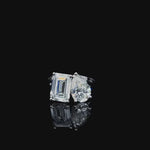 Load and play video in Gallery viewer, 3.5 Carat Toi et Moi Engagement Ring - Emerald &amp; Pear
