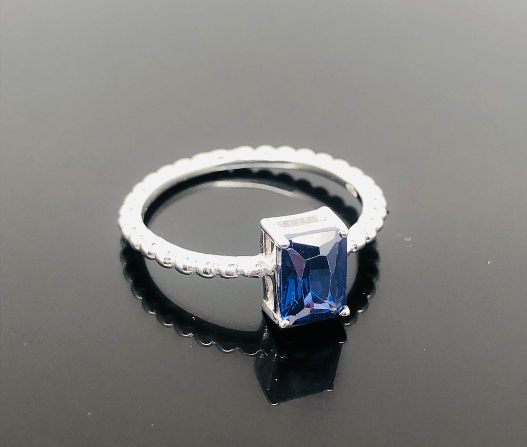 925 Sterling Silver Vintage Emerald Cut Blue Sapphire Ring