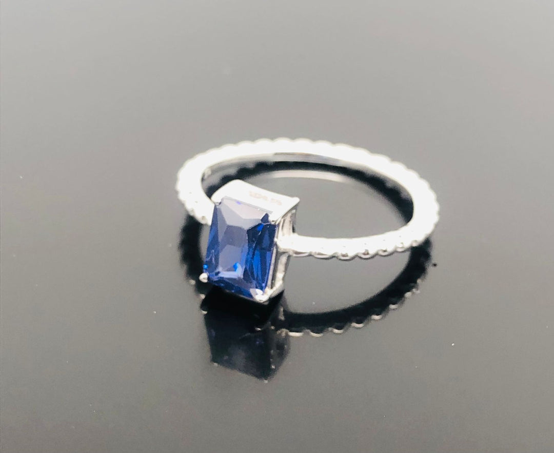 925 Sterling Silver Vintage Emerald Cut Blue Sapphire Ring